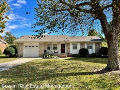Main picture of 104 Valley Ct