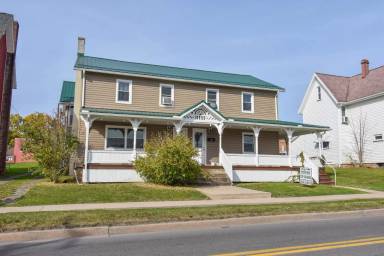 Main picture of 903 Bellefonte Ave