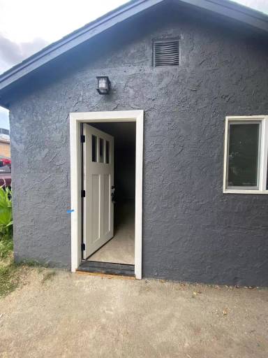 Main picture of 127 S Palm St