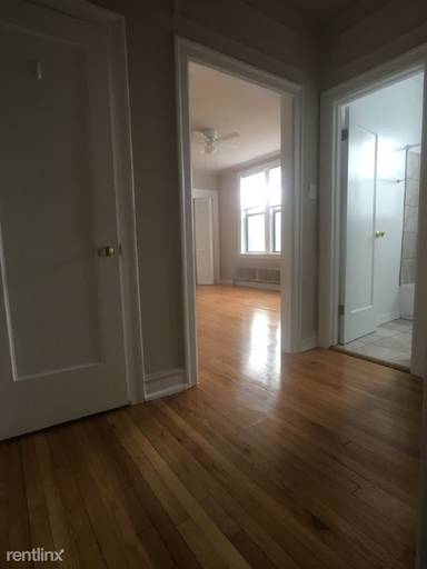 Main picture of 1371 W Estes Ave