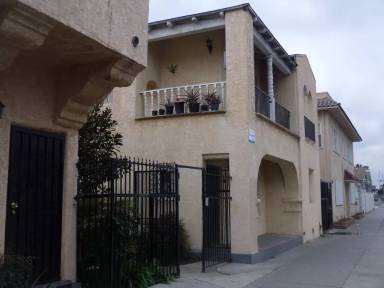 Main picture of 424 E 16th St