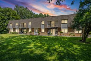 Main picture of 17 Stenwick Dr
