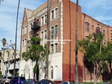 Main picture of 450 S Kenmore Ave