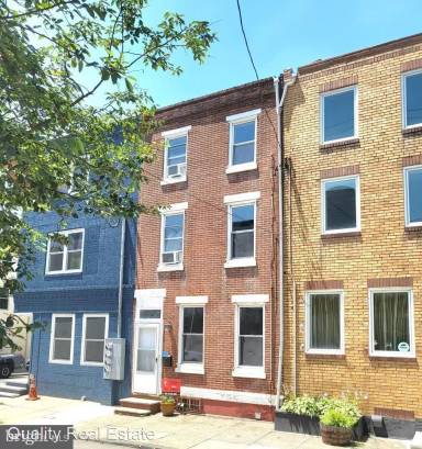 Main picture of 1302 N Lawrence St