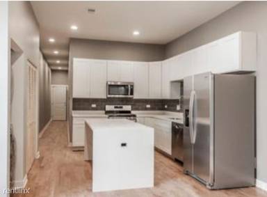 Main picture of 4710 S King Dr