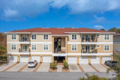 Main picture of 5041 Royal Palms Way