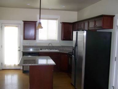 Main picture of 810 W Oregon Ave