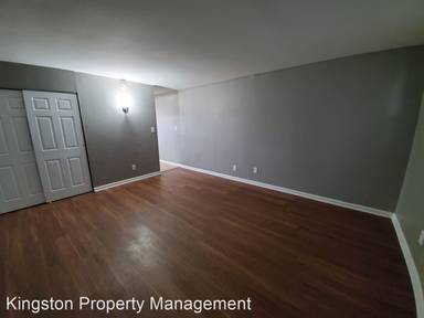 Main picture of 315 Ballpark Dr