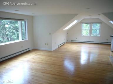Main picture of 221 Fayerweather St