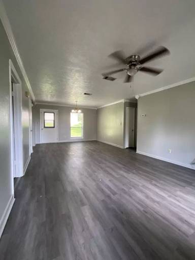 Main picture of 400 S 7th St