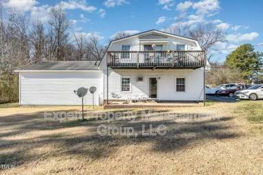 Main picture of 103 Winterlochen Dr