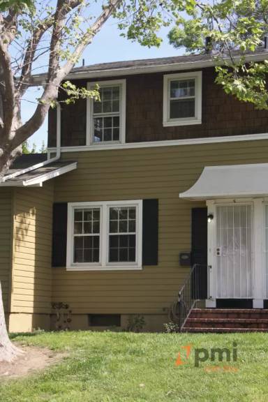 Main picture of 5 Rodgers St