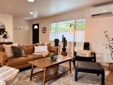 Main picture of 1505 SW Overturf Ct
