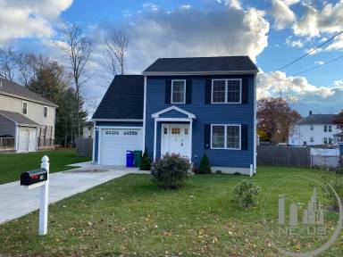 Main picture of 75 Carpenter St