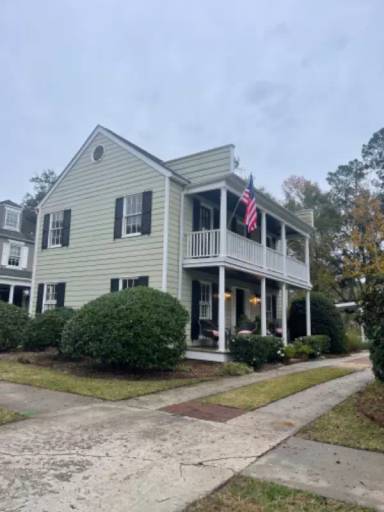 Main picture of 1062 Loyalist Ln