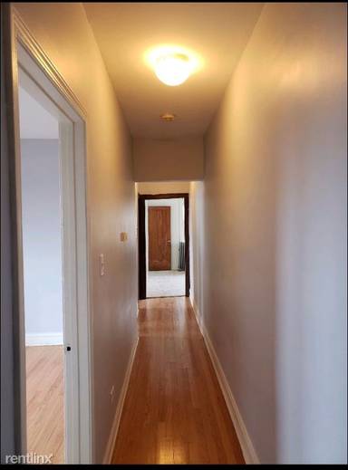 Main picture of 5955 S Sacramento Ave