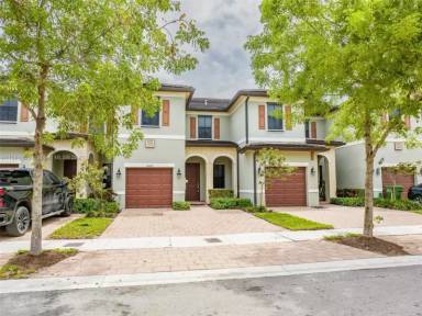 Main picture of 10425 W 32nd Ln