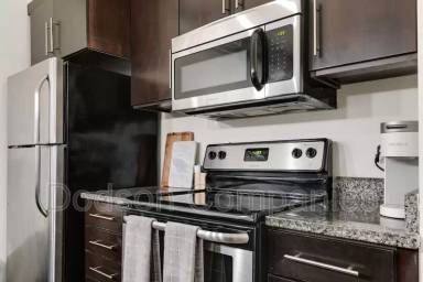 Main picture of 115 E Broad St
