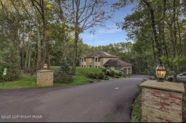 Main picture of 128 Wilson Ct