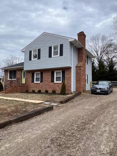 Main picture of 7812 Edwin Ln