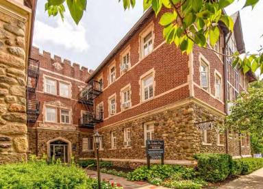 Main picture of 7 Saint Lukes Pl