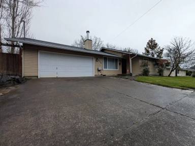 Main picture of 4750 Center Way