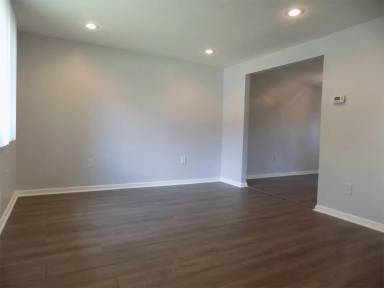 Main picture of 1704 Anna Ave