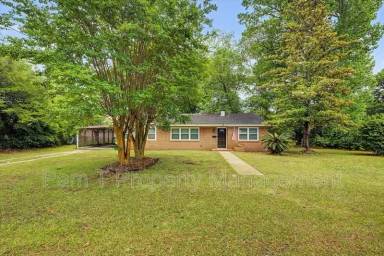 Main picture of 3712 Oakland Ct