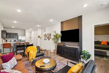 Main picture of 2498 Houston Rd