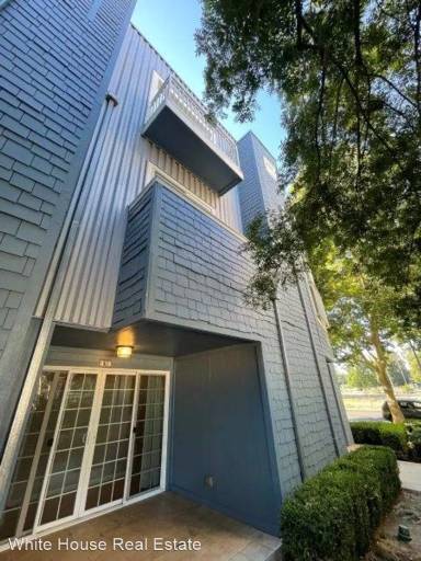 Main picture of 438 Harriet Ln