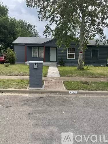 Main picture of 1302 Carol Way