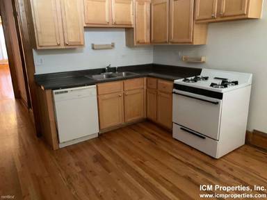 Main picture of 3350 N Kenmore Ave