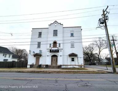 Main picture of 2712 N Main Ave