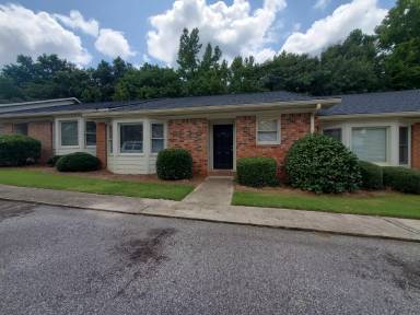 Main picture of 595 Macon Hwy