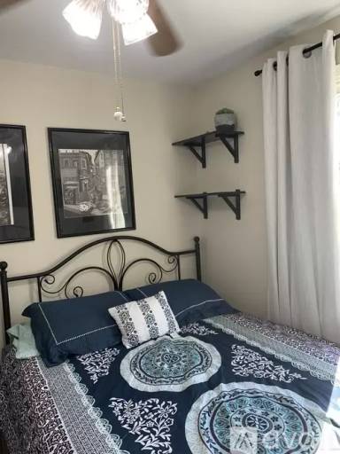 Main picture of 1011 Crown St