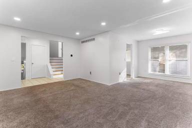 Main picture of 22582 Winfield Rd