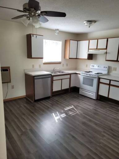 Main picture of 1110-1150 7th St SE