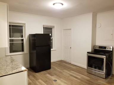 Main picture of 246 Amherst St