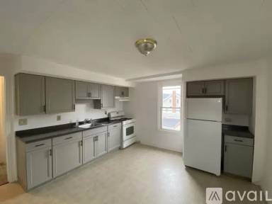 Main picture of 142 Center Ave