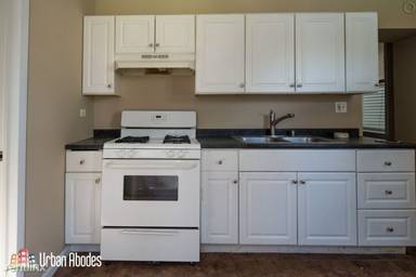 Main picture of 1706 W Augusta Blvd