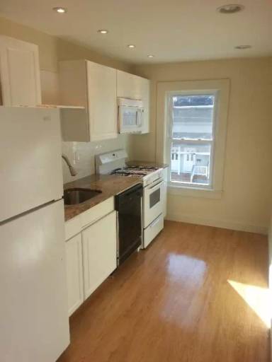 Main picture of 2 Mitchell St