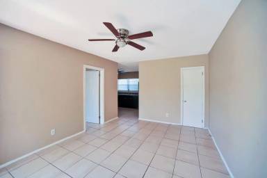 Main picture of 1420 Avocado Ave