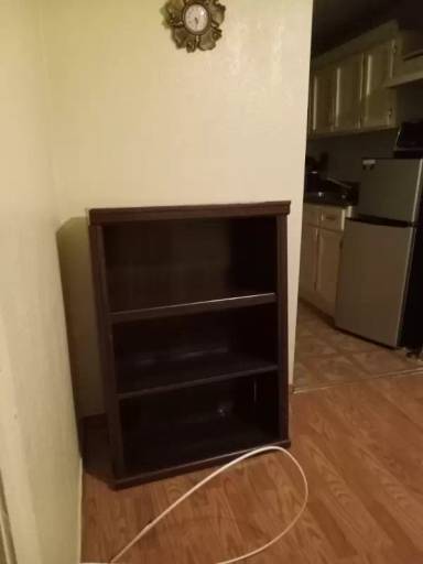 Main picture of 941 E 6th St