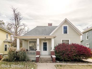 Main picture of 609 E Avenue A