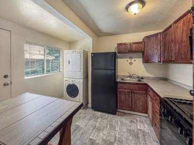 Main picture of Laurel Apartments