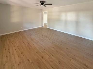 Main picture of 512 E Mesa Dr