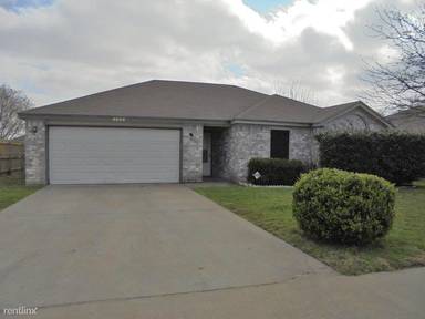 Main picture of 3004 Levy Ln