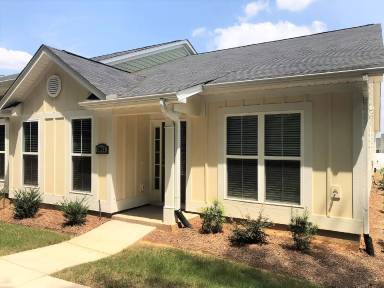 Main picture of 3042 Stanhope Dr