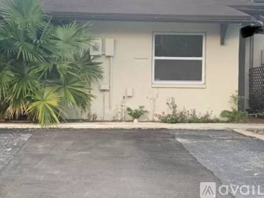Main picture of 6849 SW 36th Ct