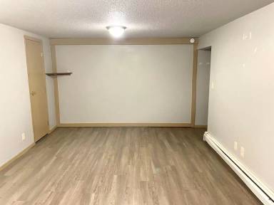 Main picture of 716 4th St S
